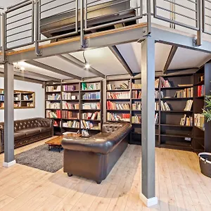https://apartment-am-treptower-park-25.find-berlin-hotels.com